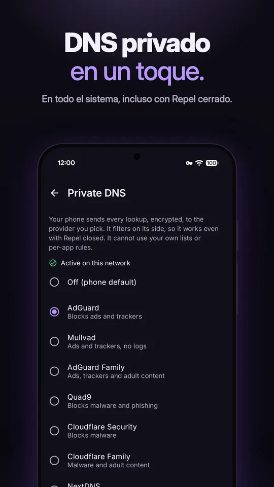 Selector de DNS privado con AdGuard elegido y opciones para Mullvad, AdGuard Family, Quad9 y Cloudflare